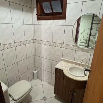 Galpão/Loja com 450m², no bairro Barreiros em São José