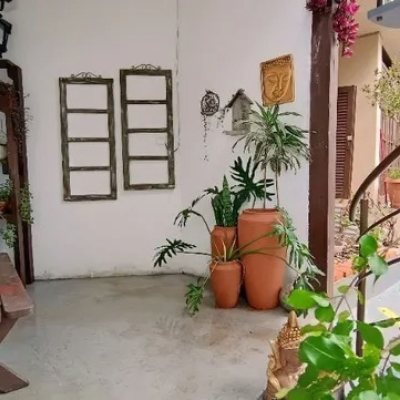 Pousada com 490m², 13 quartos, 3 suítes, 2 garagens, no bairro Canasvieiras em Florianópolis