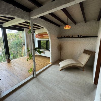 Casa Residencial com 100m², 4 quartos, 5 garagens, no bairro Ponta Das Canas em Florianópolis