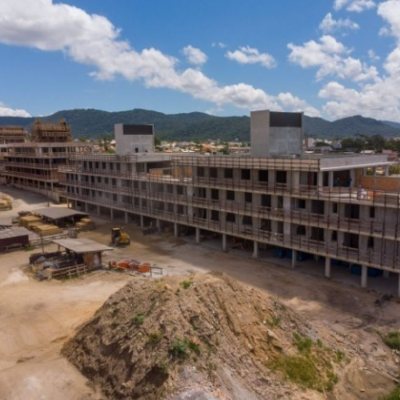 Apartamentos com 99m², 3 quartos, 1 suíte, 1 garagem, no bairro Campeche em Florianópolis