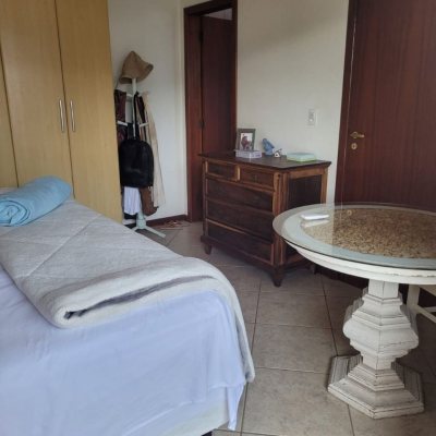 Casa Residencial com 123m², 3 quartos, 1 suíte, 2 garagens, no bairro Canasvieiras em Florianópolis