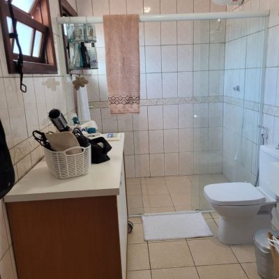 Casa Residencial com 123m², 3 quartos, 1 suíte, 2 garagens, no bairro Canasvieiras em Florianópolis