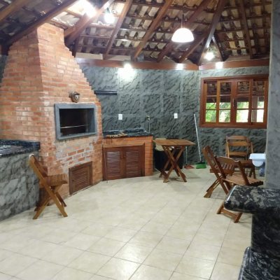 Apartamentos com 93m², 3 quartos, 1 suíte, 2 garagens, no bairro Pantanal em Florianópolis