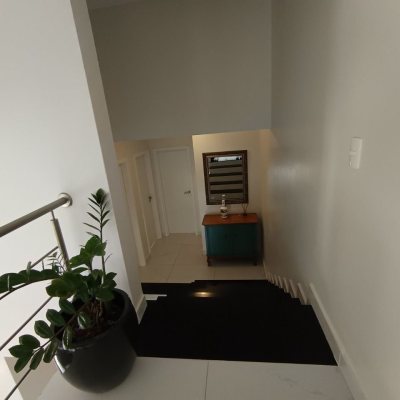 Casa Residencial com 440m², 4 quartos, 1 suíte, 3 garagens, no bairro Ingleses em Florianópolis