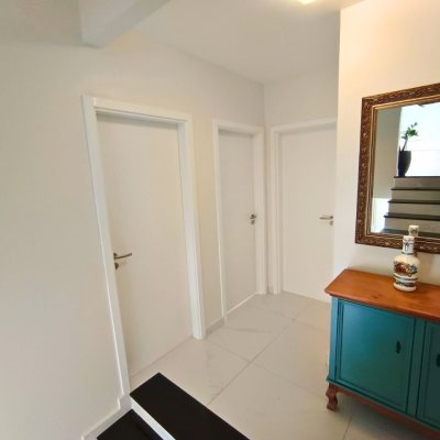 Casa Residencial com 440m², 4 quartos, 1 suíte, 3 garagens, no bairro Ingleses em Florianópolis