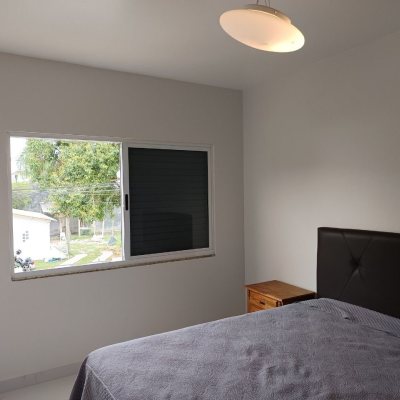 Casa Residencial com 440m², 4 quartos, 1 suíte, 3 garagens, no bairro Ingleses em Florianópolis