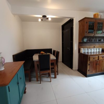 Casa Residencial com 440m², 4 quartos, 1 suíte, 3 garagens, no bairro Ingleses em Florianópolis