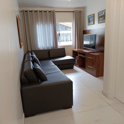 Casa Residencial com 440m², 4 quartos, 1 suíte, 3 garagens, no bairro Ingleses em Florianópolis