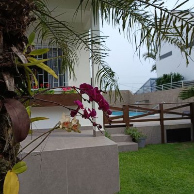 Casa Residencial com 440m², 4 quartos, 1 suíte, 3 garagens, no bairro Ingleses em Florianópolis