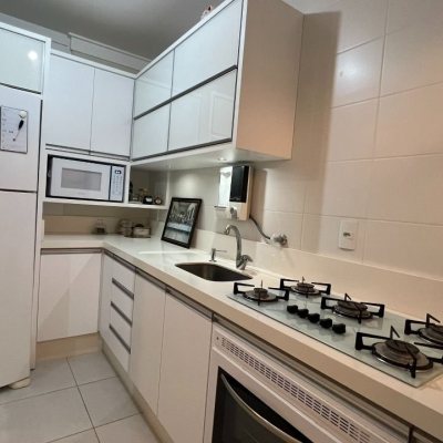 Apartamentos com 101m², 3 quartos, 3 suítes, 2 garagens, no bairro Jardim Atlântico em Florianópolis