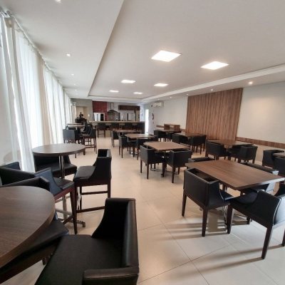 Apartamentos com 91m², 4 quartos, 1 suíte, 2 garagens, no bairro Centro em São José