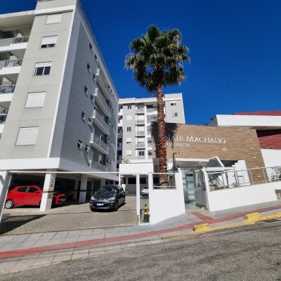 Apartamentos com 91m², 4 quartos, 1 suíte, 2 garagens, no bairro Centro em São José