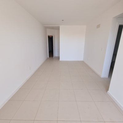 Apartamentos com 91m², 4 quartos, 1 suíte, 2 garagens, no bairro Centro em São José