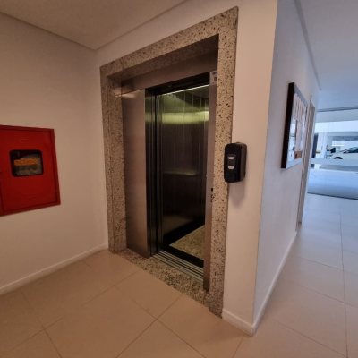 Apartamentos com 91m², 4 quartos, 1 suíte, 2 garagens, no bairro Centro em São José
