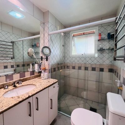 Apartamentos com 75m², 2 quartos, 1 suíte, 2 garagens, no bairro Lagoa Da Conceição em Florianópolis