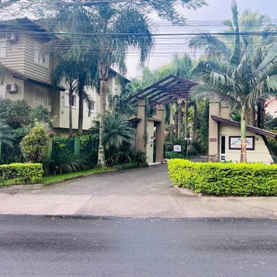 Apartamentos com 75m², 2 quartos, 1 suíte, 2 garagens, no bairro Lagoa Da Conceição em Florianópolis