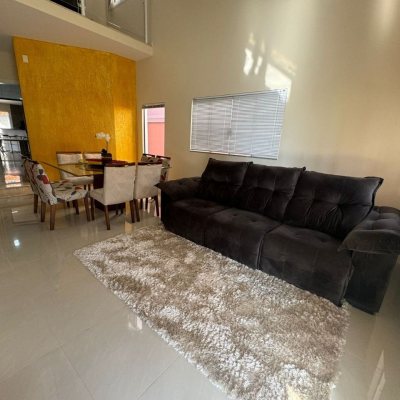 Casa Residencial com 278m², 4 quartos, 2 suítes, 2 garagens, no bairro Ponte Do Imaruim em Palhoça