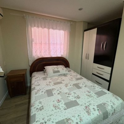 Casa Residencial com 278m², 4 quartos, 2 suítes, 2 garagens, no bairro Ponte Do Imaruim em Palhoça