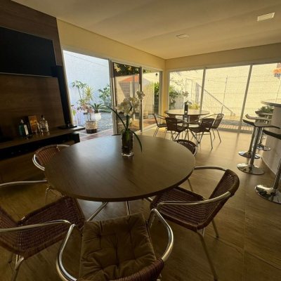 Casa Residencial com 278m², 4 quartos, 2 suítes, 2 garagens, no bairro Ponte Do Imaruim em Palhoça