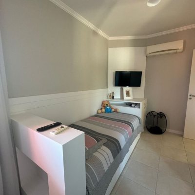 Casa Residencial com 278m², 4 quartos, 2 suítes, 2 garagens, no bairro Ponte Do Imaruim em Palhoça