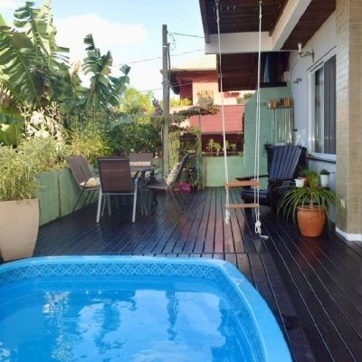 Casa Residencial com 209m², 4 quartos, 1 suíte, 2 garagens, no bairro Lagoa Da Conceição em Florianópolis