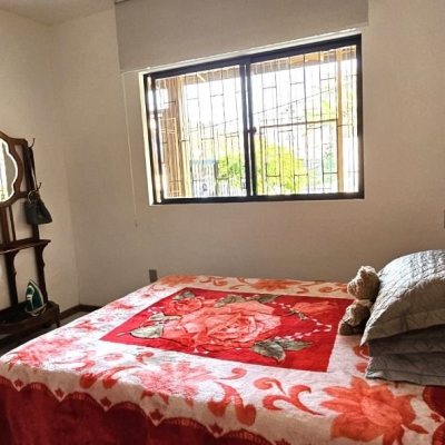 Casa Residencial com 228m², 3 quartos, 1 suíte, 3 garagens, no bairro Pantanal em Florianópolis