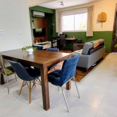 Casa Residencial com 97m², 3 quartos, 1 suíte, 3 garagens, no bairro Centro em Florianópolis