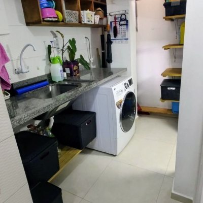 Casa Residencial com 97m², 3 quartos, 1 suíte, 3 garagens, no bairro Centro em Florianópolis