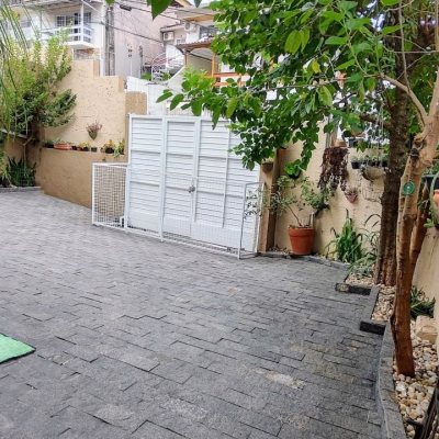 Casa Residencial com 97m², 3 quartos, 1 suíte, 3 garagens, no bairro Centro em Florianópolis