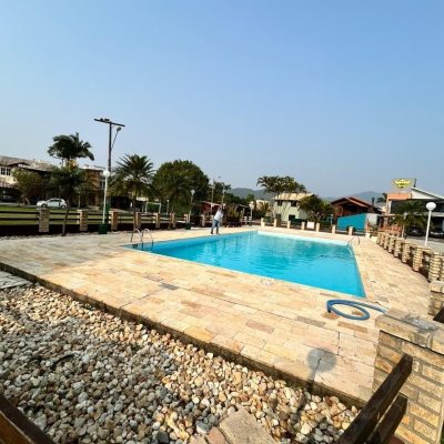 Terrenos Residenciais com 329m², no bairro Campeche em Florianópolis