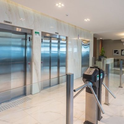 Sala com 156m², 4 garagens, no bairro Centro em Florianópolis