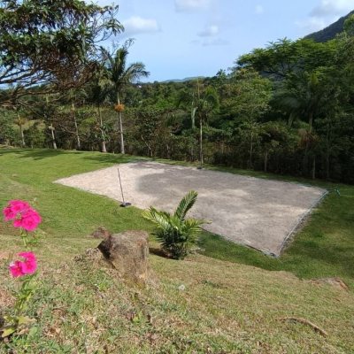 Casa Residencial com 350m², 4 quartos, 4 suítes, 8 garagens, no bairro São João Do Rio Vermelho em Florianópolis