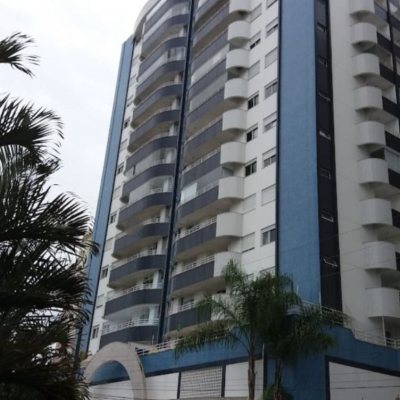 Apartamentos com 190m², 3 quartos, 1 suíte, 2 garagens, no bairro Kobrasol em São José