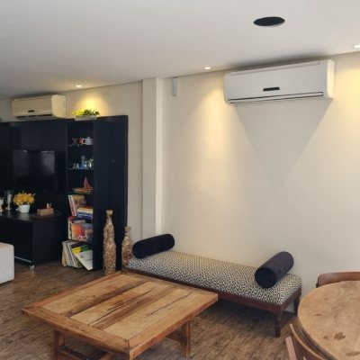 Casa Residencial com 290m², 4 quartos, 1 suíte, 2 garagens, no bairro Pantanal em Florianópolis