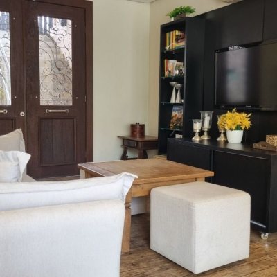 Casa Residencial com 290m², 4 quartos, 1 suíte, 2 garagens, no bairro Pantanal em Florianópolis