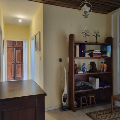 Casa Residencial com 290m², 4 quartos, 1 suíte, 2 garagens, no bairro Pantanal em Florianópolis