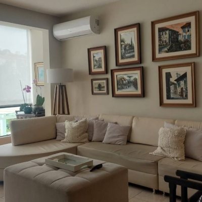 Casa Residencial com 290m², 4 quartos, 1 suíte, 2 garagens, no bairro Pantanal em Florianópolis