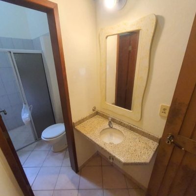 Casa Residencial com 350m², 4 quartos, 2 suítes, 4 garagens, no bairro Santo Antônio De Lisboa em Florianópolis