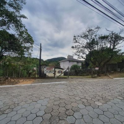 Casa Residencial com 350m², 4 quartos, 2 suítes, 4 garagens, no bairro Santo Antônio De Lisboa em Florianópolis