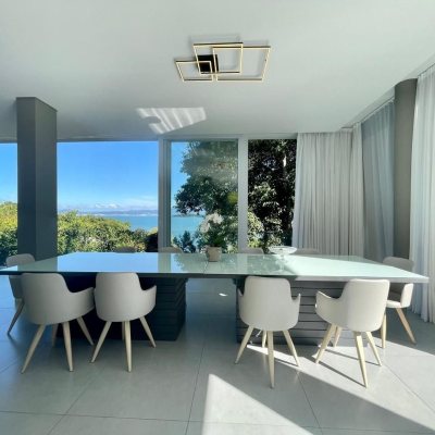 Casa em Condomínio com 680m², 5 quartos, 5 suítes, 6 garagens, no bairro Sambaqui em Florianópolis
