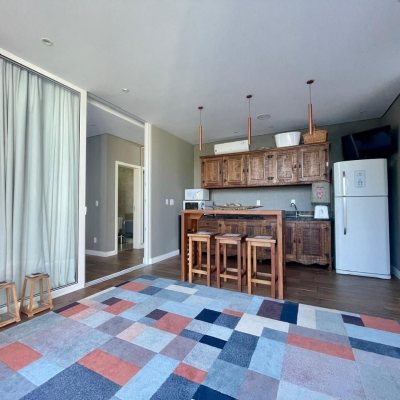 Casa em Condomínio com 680m², 5 quartos, 5 suítes, 6 garagens, no bairro Sambaqui em Florianópolis