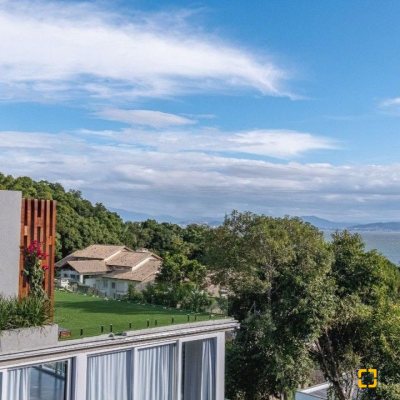Casa em Condomínio com 680m², 5 quartos, 5 suítes, 6 garagens, no bairro Sambaqui em Florianópolis