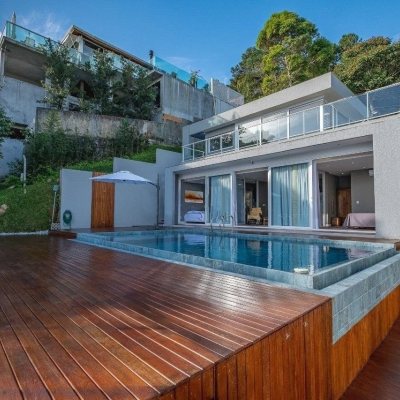 Casa em Condomínio com 680m², 5 quartos, 5 suítes, 6 garagens, no bairro Sambaqui em Florianópolis