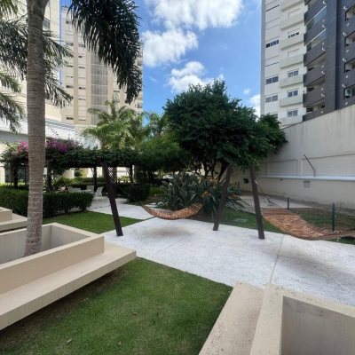 Apartamentos com 122m², 3 quartos, 1 suíte, 2 garagens, no bairro Itacorubi em Florianópolis