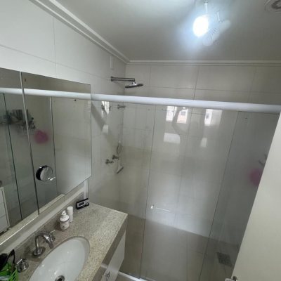 Apartamentos com 122m², 3 quartos, 1 suíte, 2 garagens, no bairro Itacorubi em Florianópolis