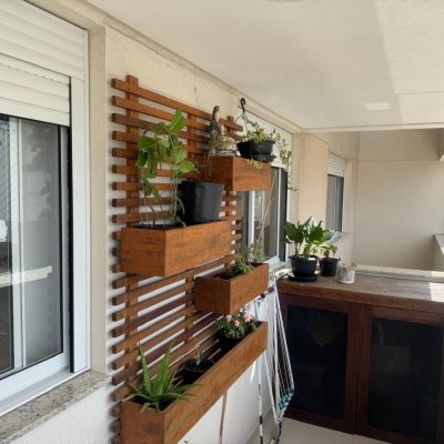 Apartamentos com 122m², 3 quartos, 1 suíte, 2 garagens, no bairro Itacorubi em Florianópolis