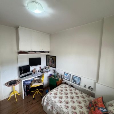 Apartamentos com 122m², 3 quartos, 1 suíte, 2 garagens, no bairro Itacorubi em Florianópolis