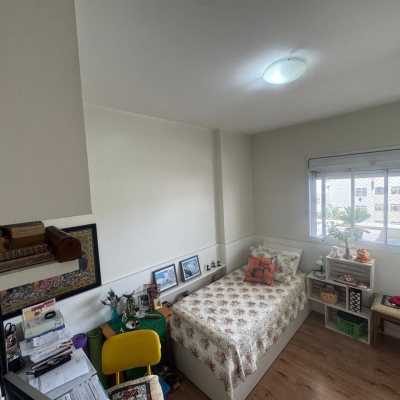Apartamentos com 122m², 3 quartos, 1 suíte, 2 garagens, no bairro Itacorubi em Florianópolis