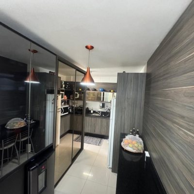 Apartamentos com 122m², 3 quartos, 1 suíte, 2 garagens, no bairro Itacorubi em Florianópolis