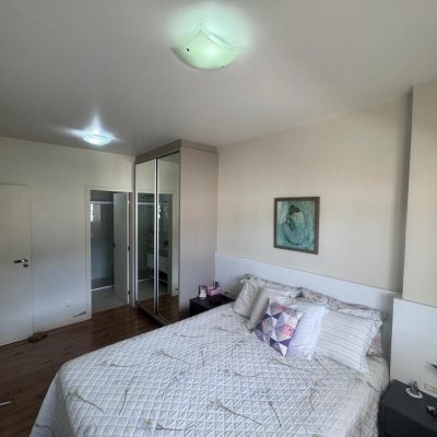 Apartamentos com 122m², 3 quartos, 1 suíte, 2 garagens, no bairro Itacorubi em Florianópolis